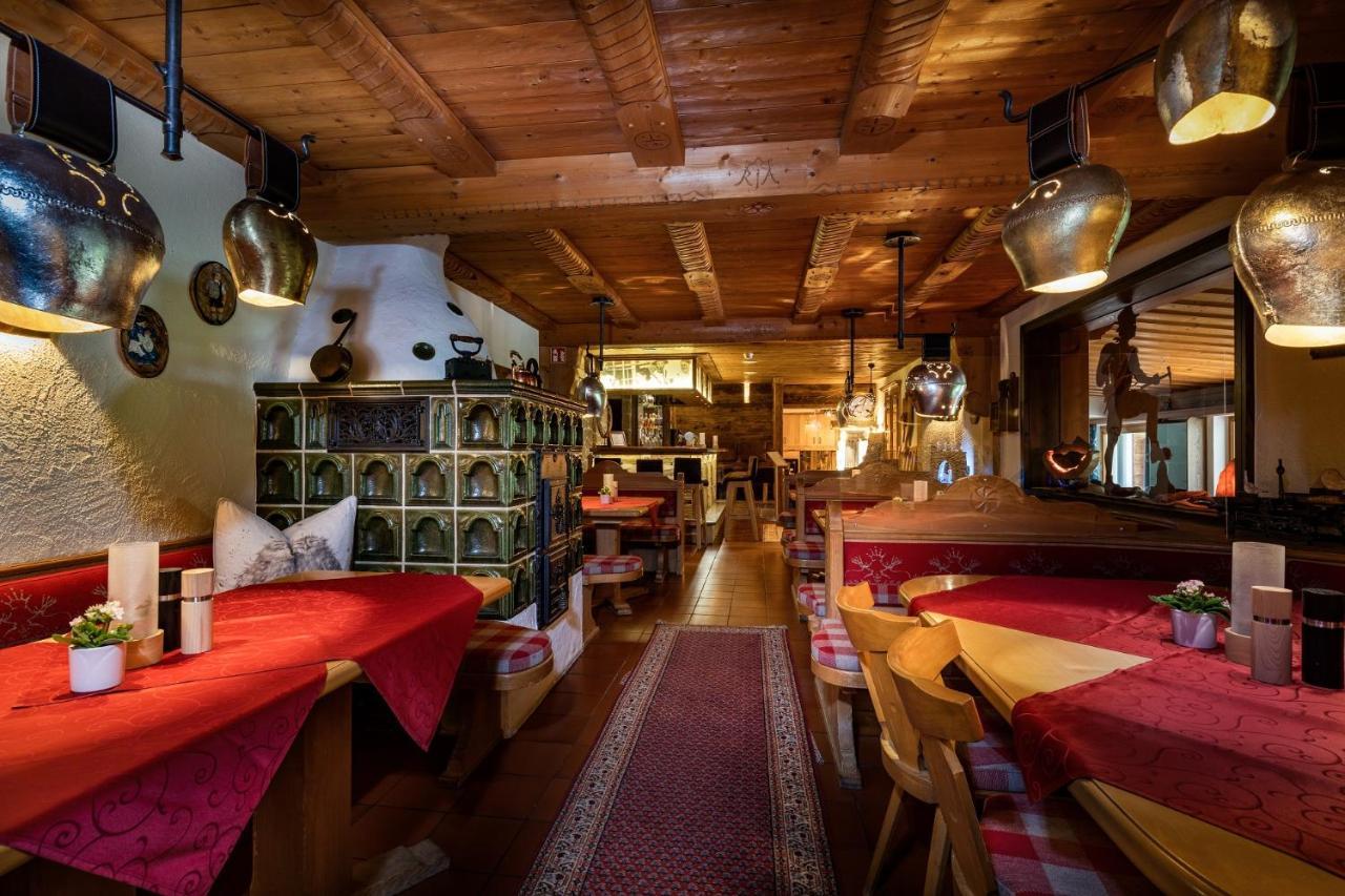 Alm- & Wellnesshotel Alpenhof Hotel 4*