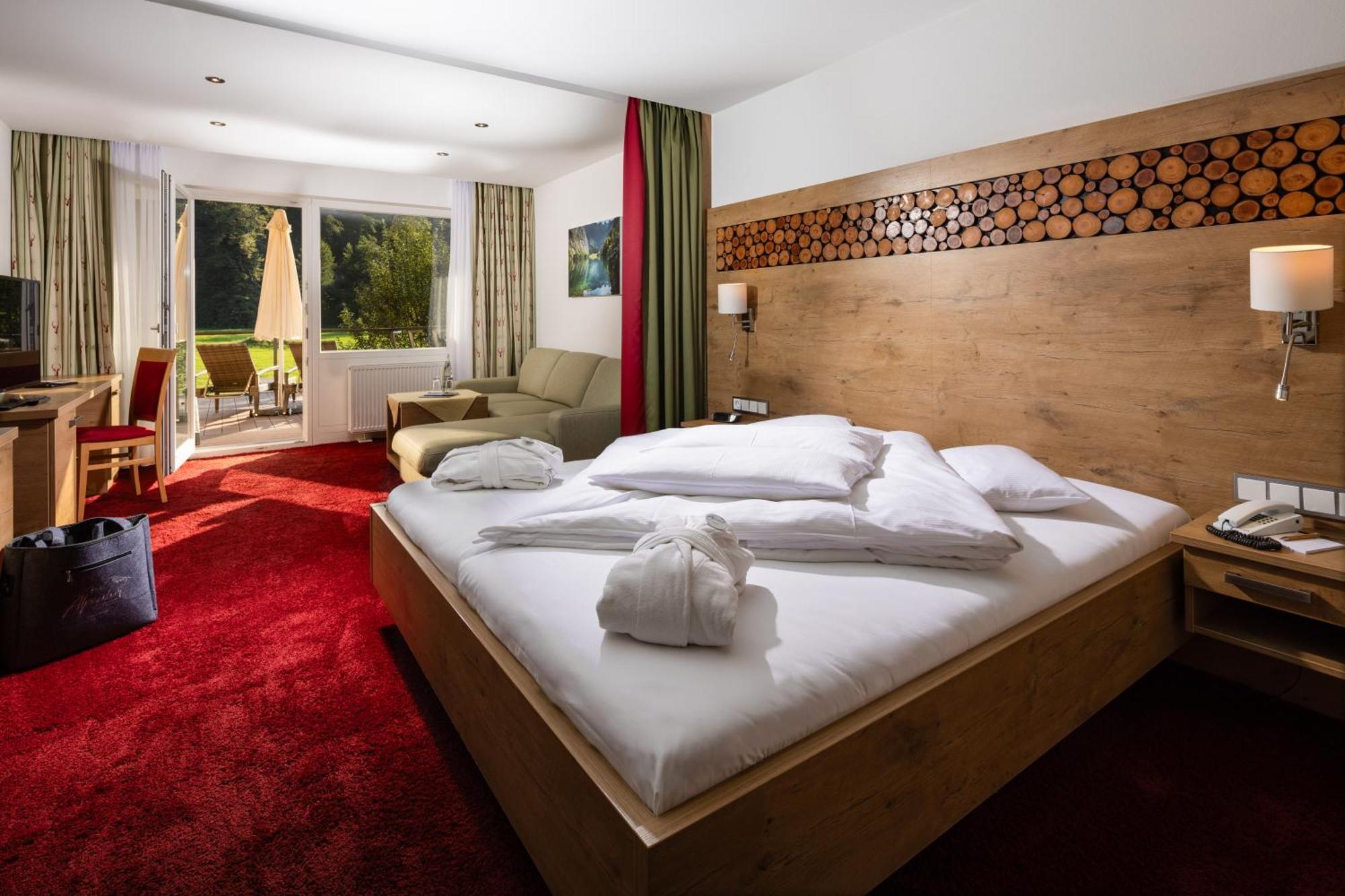 Alm- & Wellnesshotel Alpenhof 4*